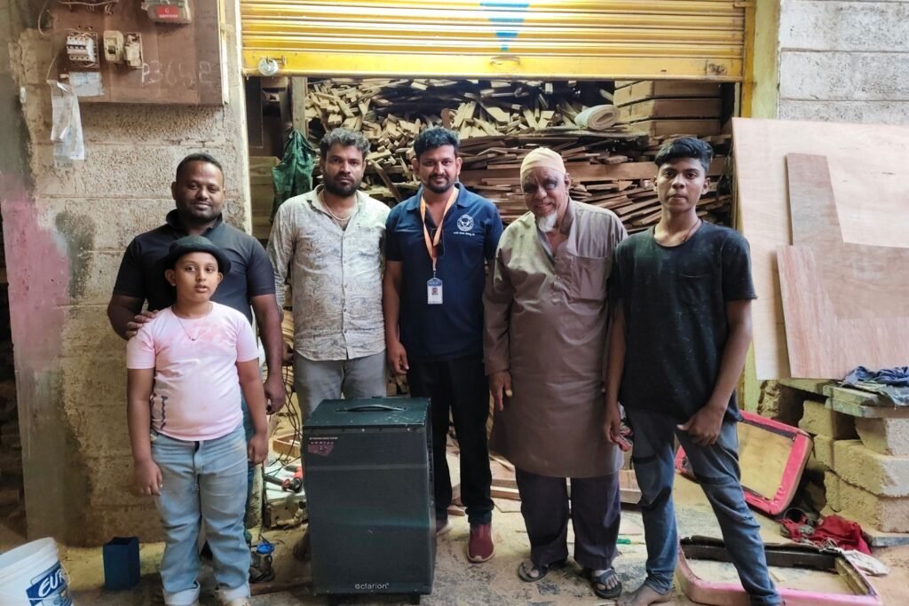 ಕರ್ನಾಟಕ ಯಾತ್ರೆಯ ಭಾಗವಾಗಿ ಚಿತ್ರದುರ್ಗಕ್ಕೆ ಆಗಮಿಸಿದ ಸಂದರ್ಭದಲ್ಲಿ ನಮ್ಮ ಸಂಸ್ಥೆಯ ಧ್ವನಿವರ್ಧಕದ ಸೌಂಡ್ ಬಾಕ್ಸ್ ರಿಪೇರಿಗೆ ಬಂದಿತ್ತು ಆ ಸಂದರ್ಭದಲ್ಲಿ ನಮ್ಮೊಂದಿಗೆ ಸಹಕರಿಸಿದ ಇಮ್ರಾನ್ ಪಾಷಾ ಚಿತ್ರದುರ್ಗ ಯಾವುದೇ ರೀತಿಯ ಹಣವನ್ನು ಪಡೆಯದೆ ನಮ್ಮ ಸಮಾಜ ಸೇವೆಯನ್ನ ಕಂಡು ಅವರು ನಮಗೆ ಬಹಳಷ್ಟು ಸುಂದರವಾದ ರೀತಿಯಲ್ಲಿ ನಮ್ಮ ಧ್ವನಿವರ್ಧಕವನ್ನ ರಿಪೇರಿ ಮಾಡಿ ಕೊಟ್ಟಿರುತ್ತಾರೆ ಅವರಿಗೆ ಒಳಿತು ಮಾಡು ಮನುಷ್ಯ ಎಜುಕೇಶನ್ ಅಂಡ್ ಚಾರಿಟೇಬಲ್ ಟ್ರಸ್ಟ್ ಯಾವತ್ತು ಆಭಾರಿಯಾಗಿರುತ್ತೆ imran chitradurga