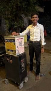 ವಿಧ್ಯೆಯ ಭವಿಷ್ಯ ಈ ಹುಡುಗನ ಮುಖದಲ್ಲಿ ಇದೆ ಒಳಿತು ಮಾಡು ಮನುಷ್ಯ ತಂಡಕ್ಕೆ ಇನ್ನೋಂದು ಮಕ್ಕಳ ಭವಿಷ್ಯಕ್ಕೆ ನೆರವಾಗುವ ಕ್ಷಣ olithumadumanusya Karnatakayathre teamomm